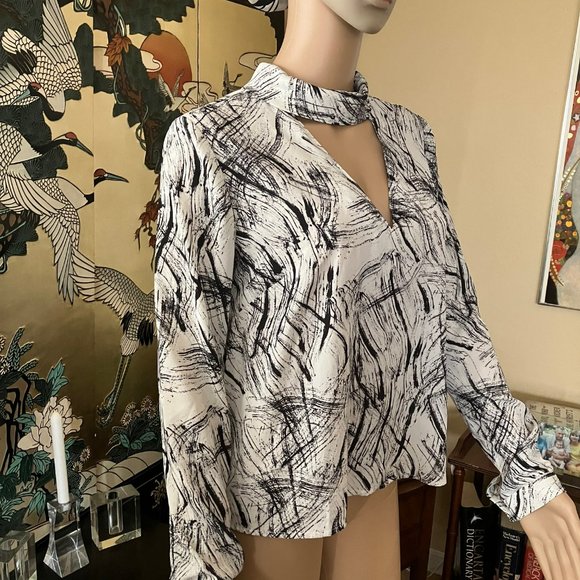 Astr Blouse, Size Small - Picture 4 of 7